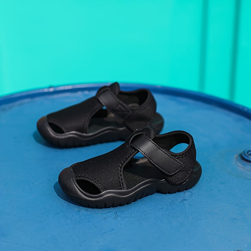 Yigitlar uchun barcha mavsumlar uchun suv o'tkazmaydigan EVA kundalik sandallar, qulf va velcro bilan