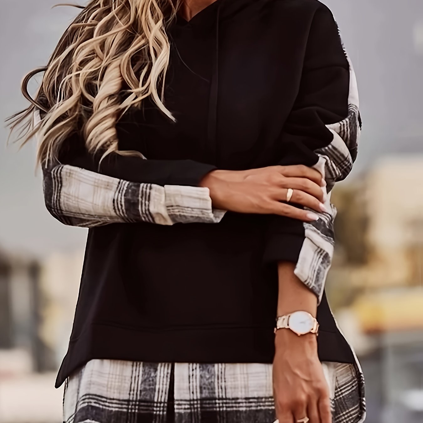 Women Plaid Patchwork Hoodie Cozy Polyester Long Sleeve Pullover with Kangaroo Pocket