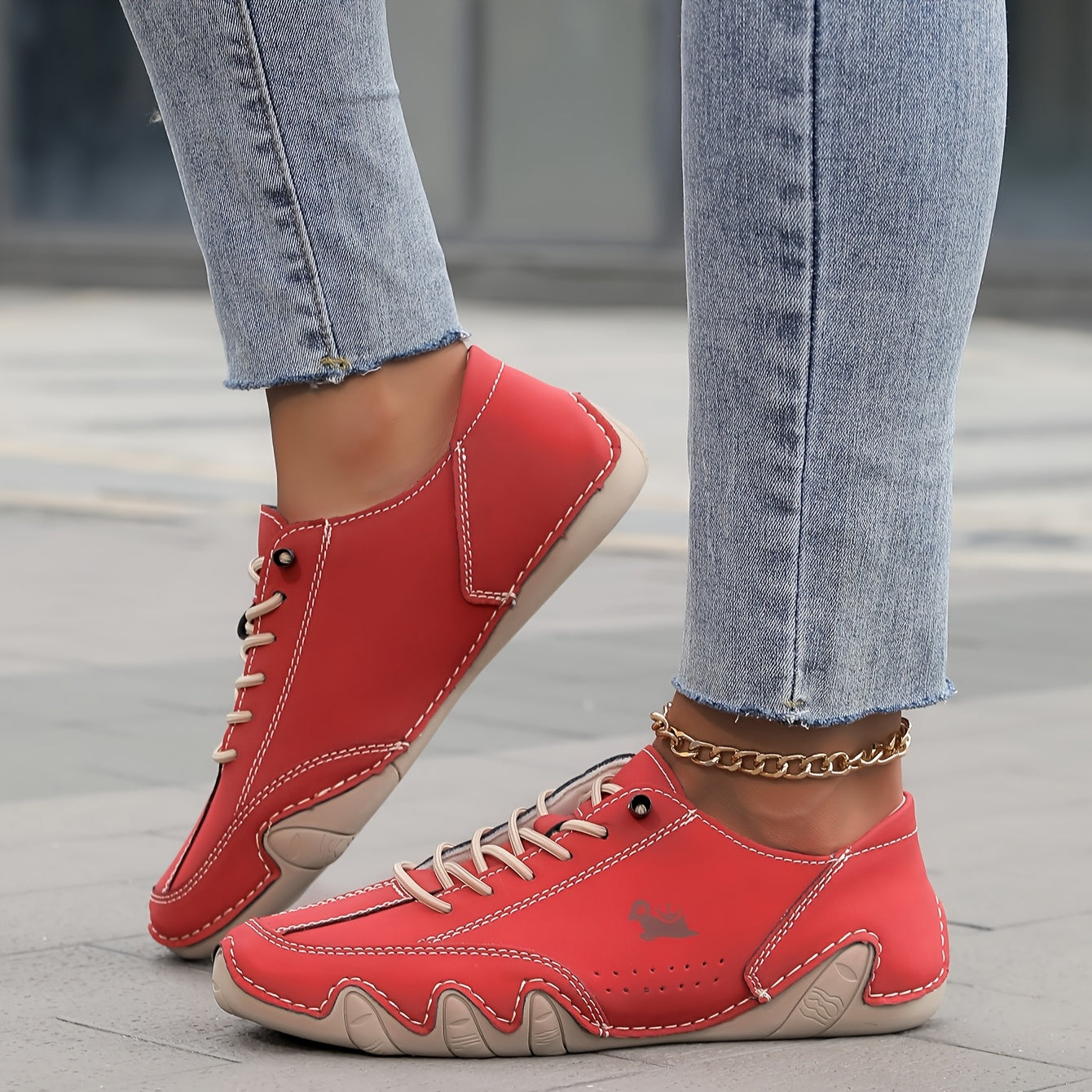 Women's Solid Color Lace Up Sneakers Lightweight Breathable Comfort Shoes