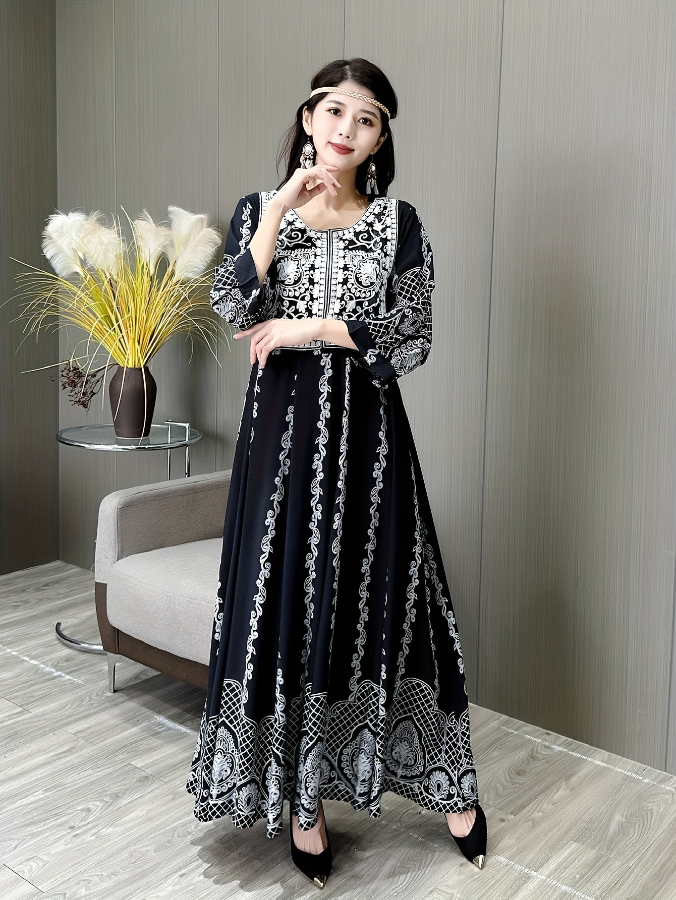 Qora va oq tikilgan kaftan kiyi ta'til uchun plyaj kiyimi Polyester, cho'zilmaydigan