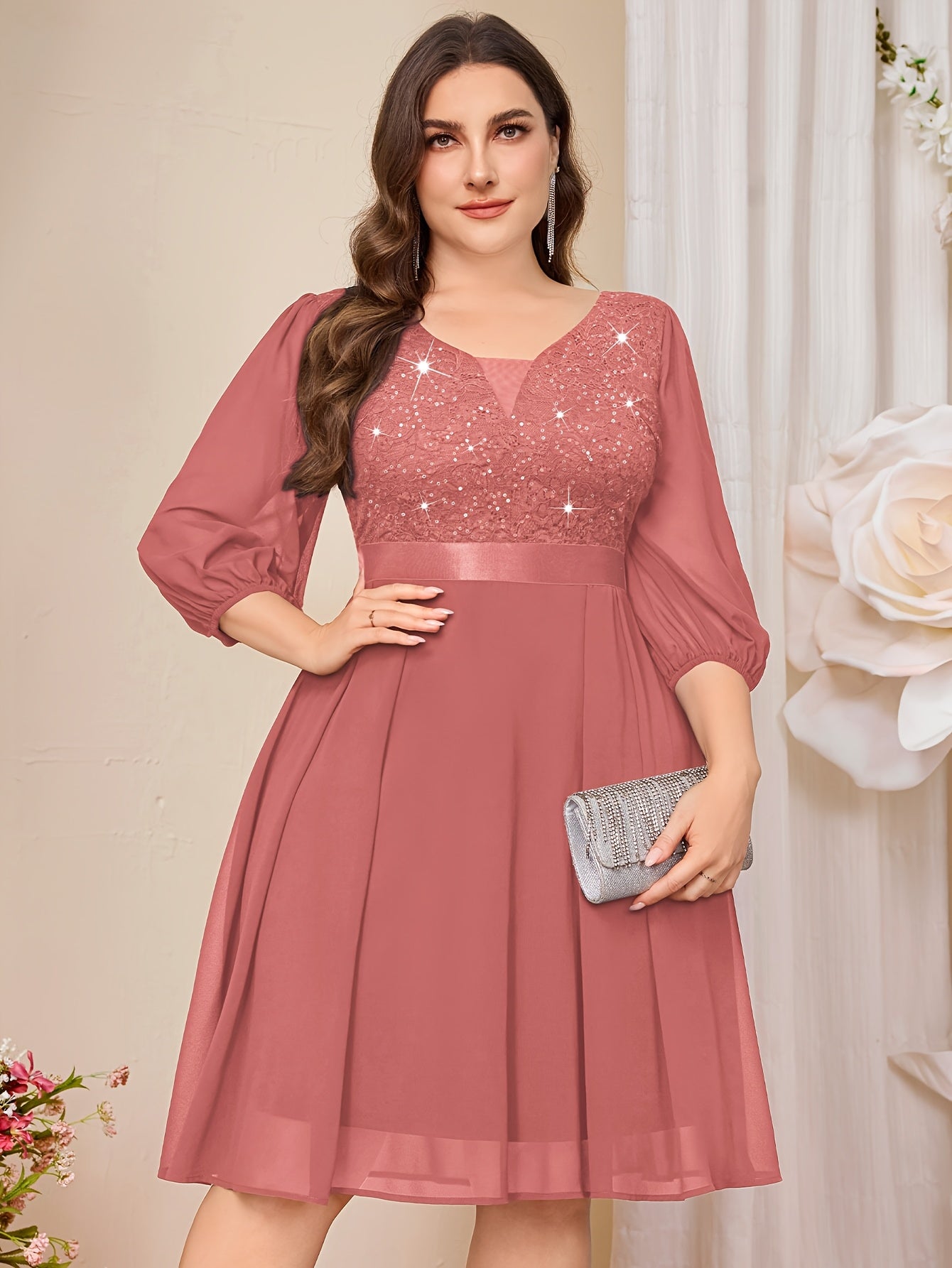 Vestido de mujer de talla grande con mangas farol y detalles de lentejuelas en escote en V