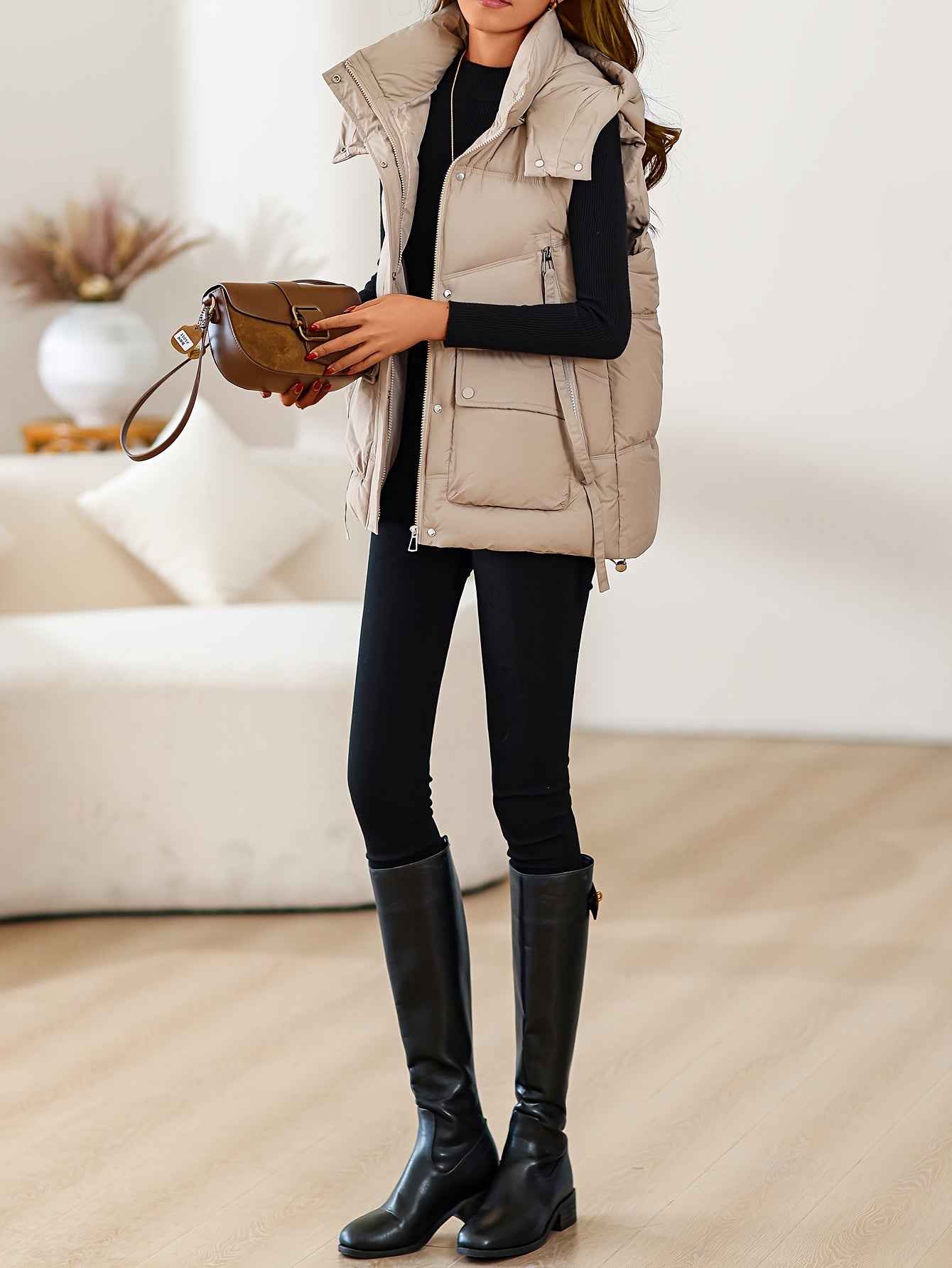 Kuz va qish uchun mustahkam rangli yostiqli jilet, ayollar uchun plussiz o'lchamdagi kiyim, turli xil turli xil ko'ylaklar bilan.