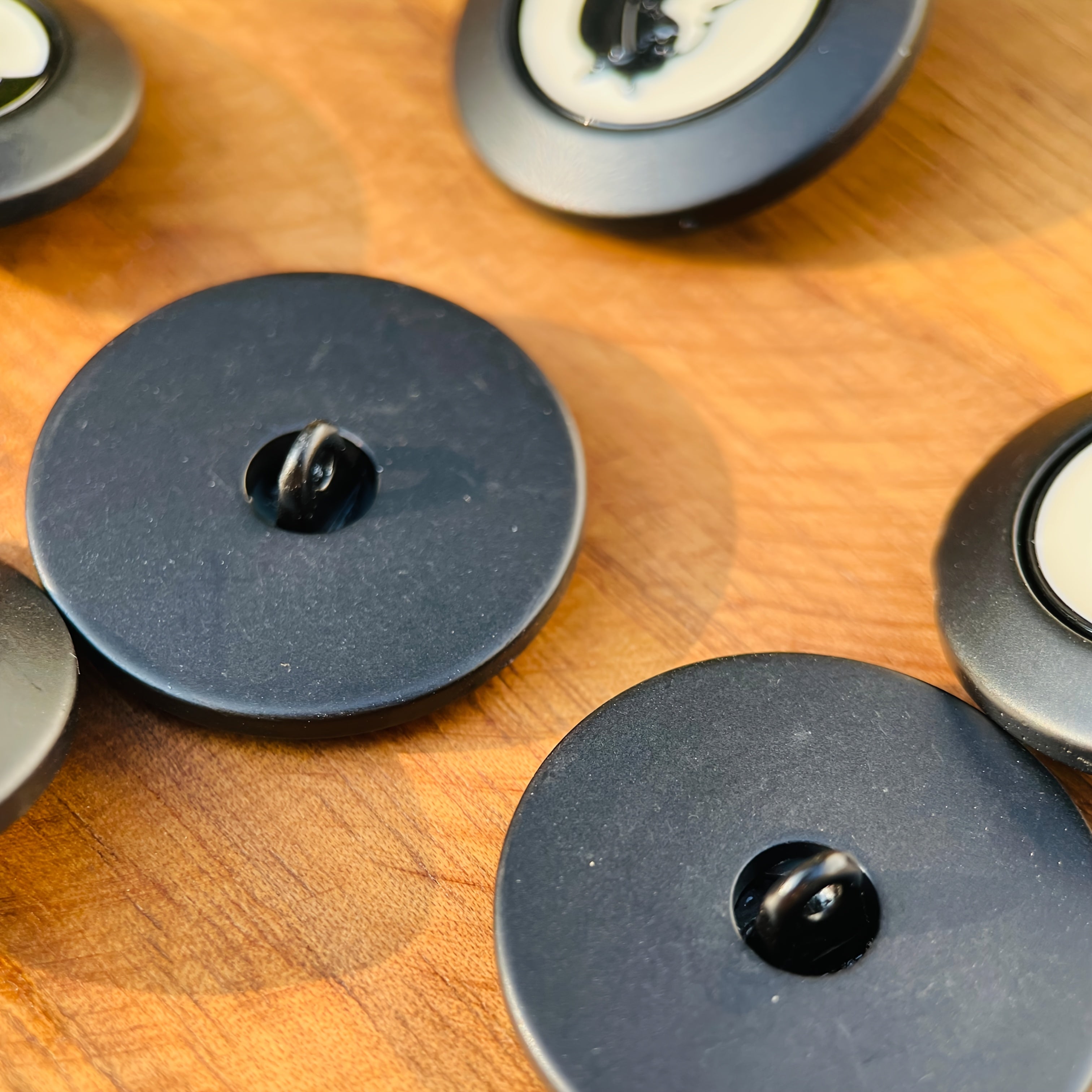 Set of 5 Black Resin Buttons with Portrait Design for Clothing and Crafts