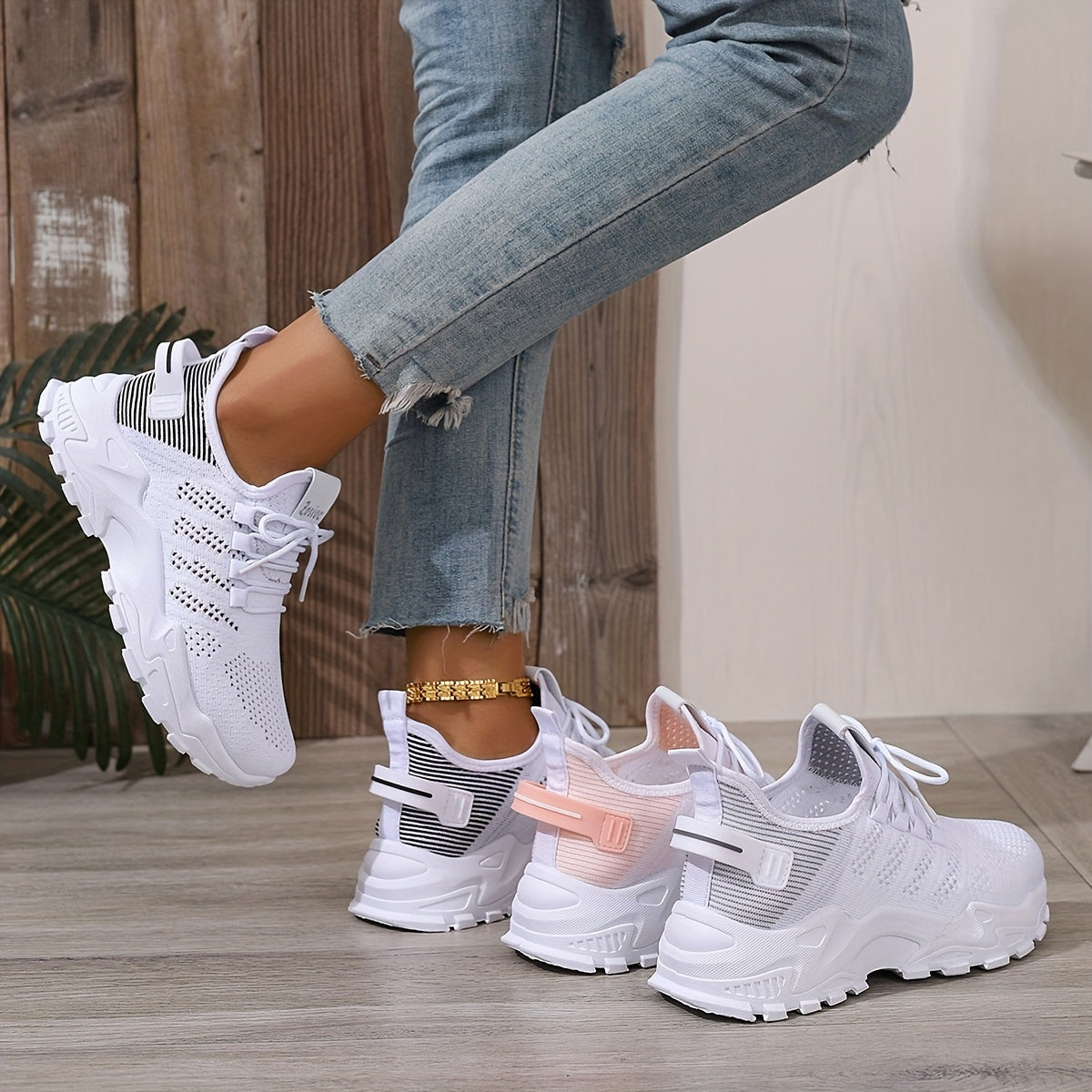 Ayollar uchun oq yengil sport poyafzallari, pushti slip-on, kattaroq o'lcham, yozgi plyaj ta'tili