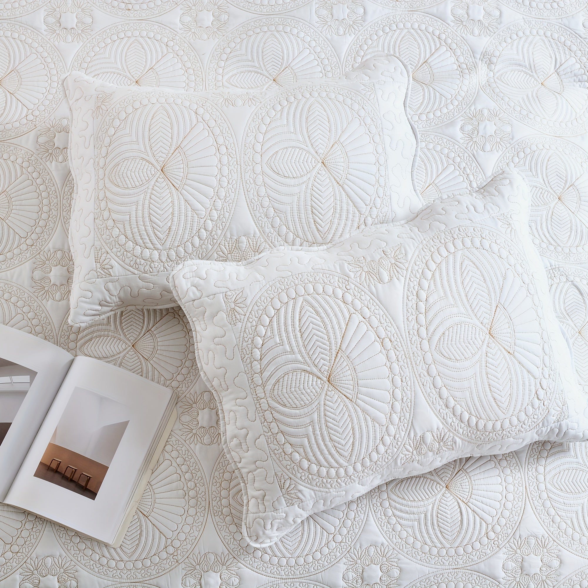 Advanced Quilt Cover Bedding Set with White Gold Thread Flower Pattern Summer Cool 3pcs