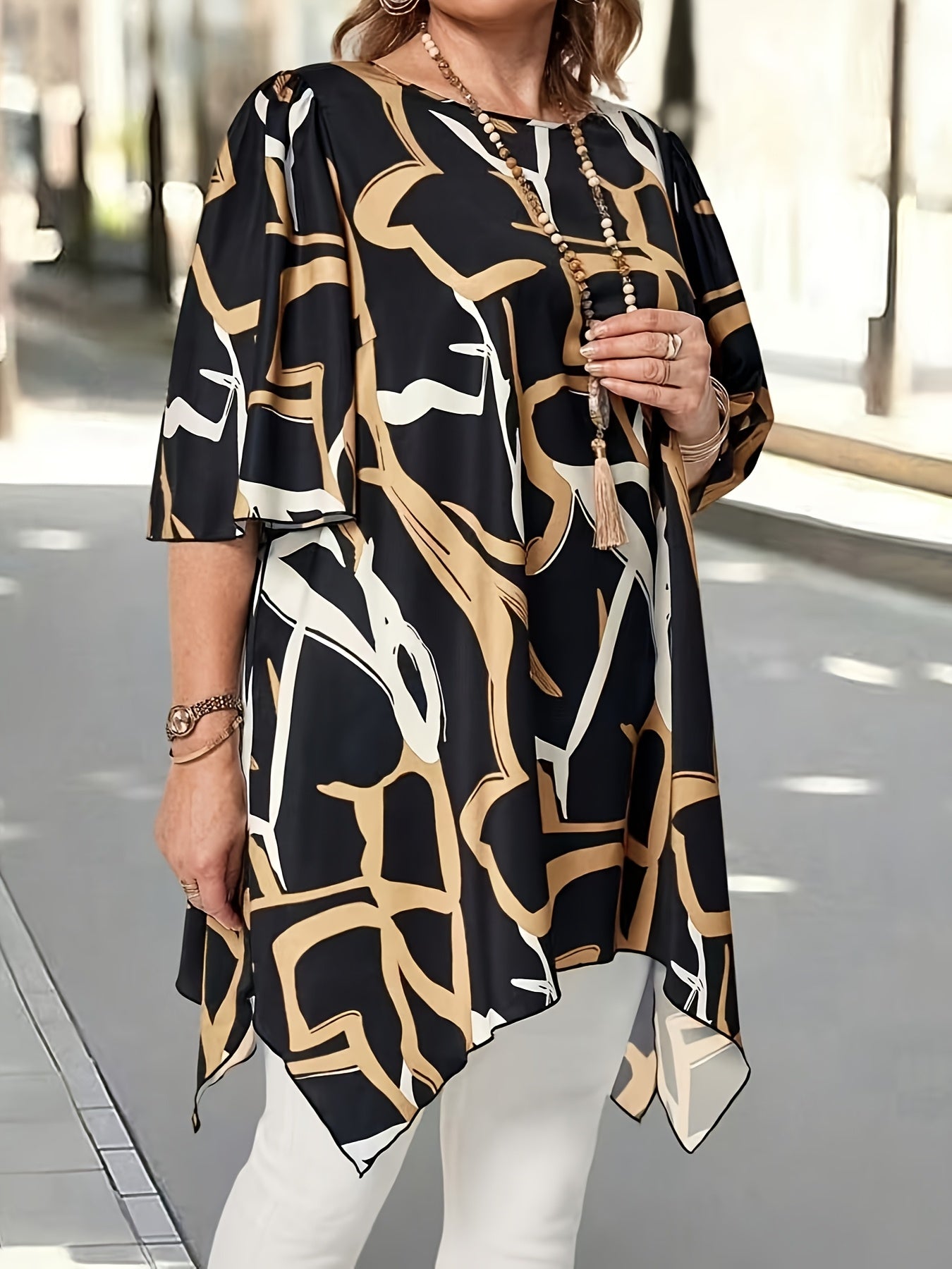 Plus Size Women's Asymmetrical Hem Top Black White Print Summer Vacation Casual