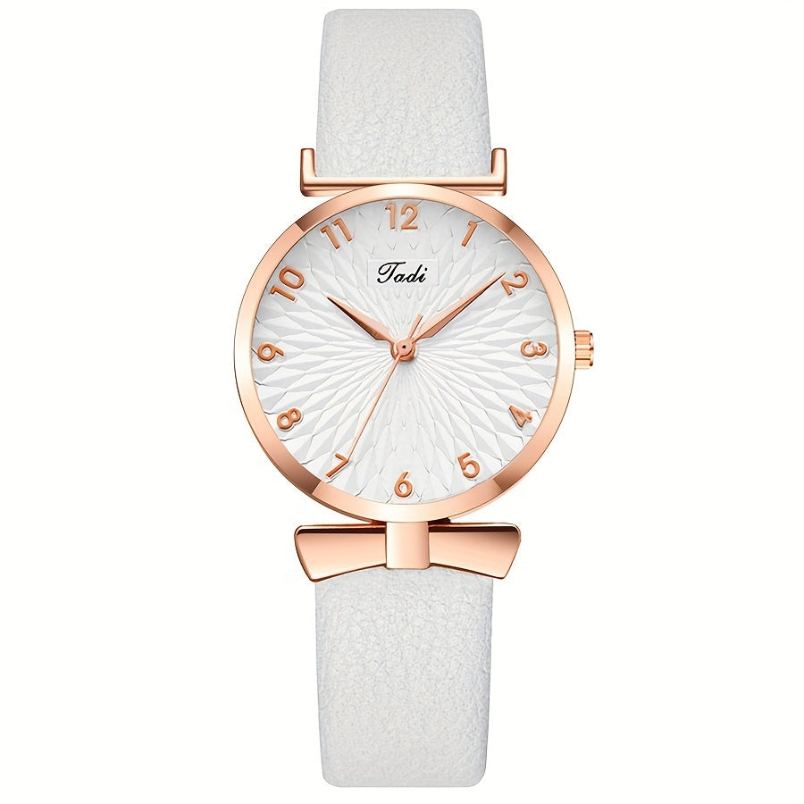 Women's Casual Round Quartz Watch with Leather Strap for Daily Wear