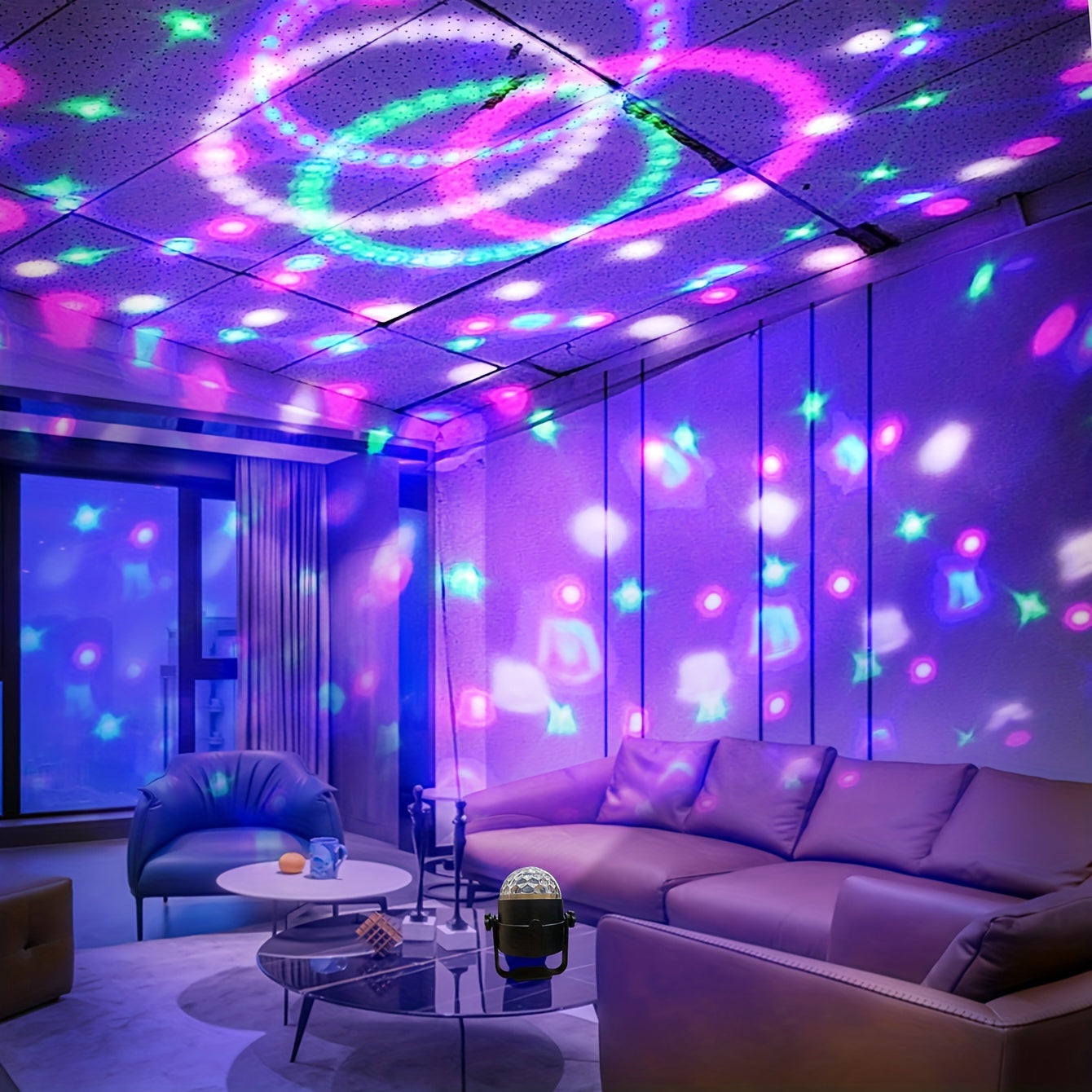 USB quvvatlangan diskoteka to'pi lampasi RGB LED chiroqlari va musiqa ritmi nazorati bilan. Polished finish countertop sehrli to'p ichki DJ yoritish uchun turli xonalar turida chaqnash uchun. Plastikdan tayyorlangan, masofadan boshqarish pulti yo'q.