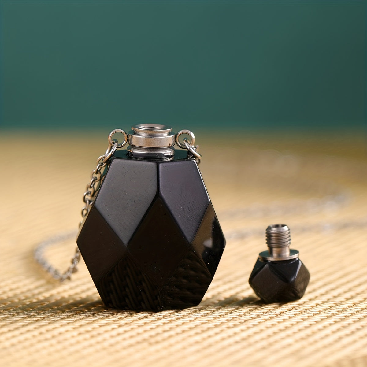 Glam Style Rock Crystal Diffuser Necklace with Chain for Aromatherapy and Gifts