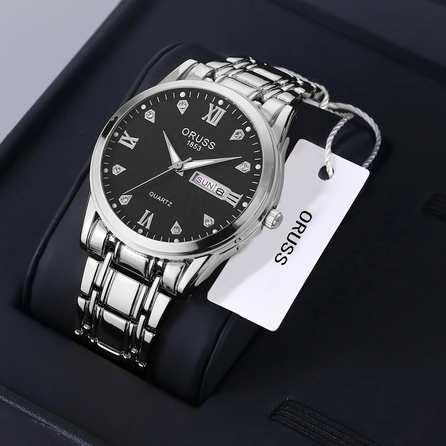 Men's Waterproof Luminous Quartz Watch with Round Dial and Date Function