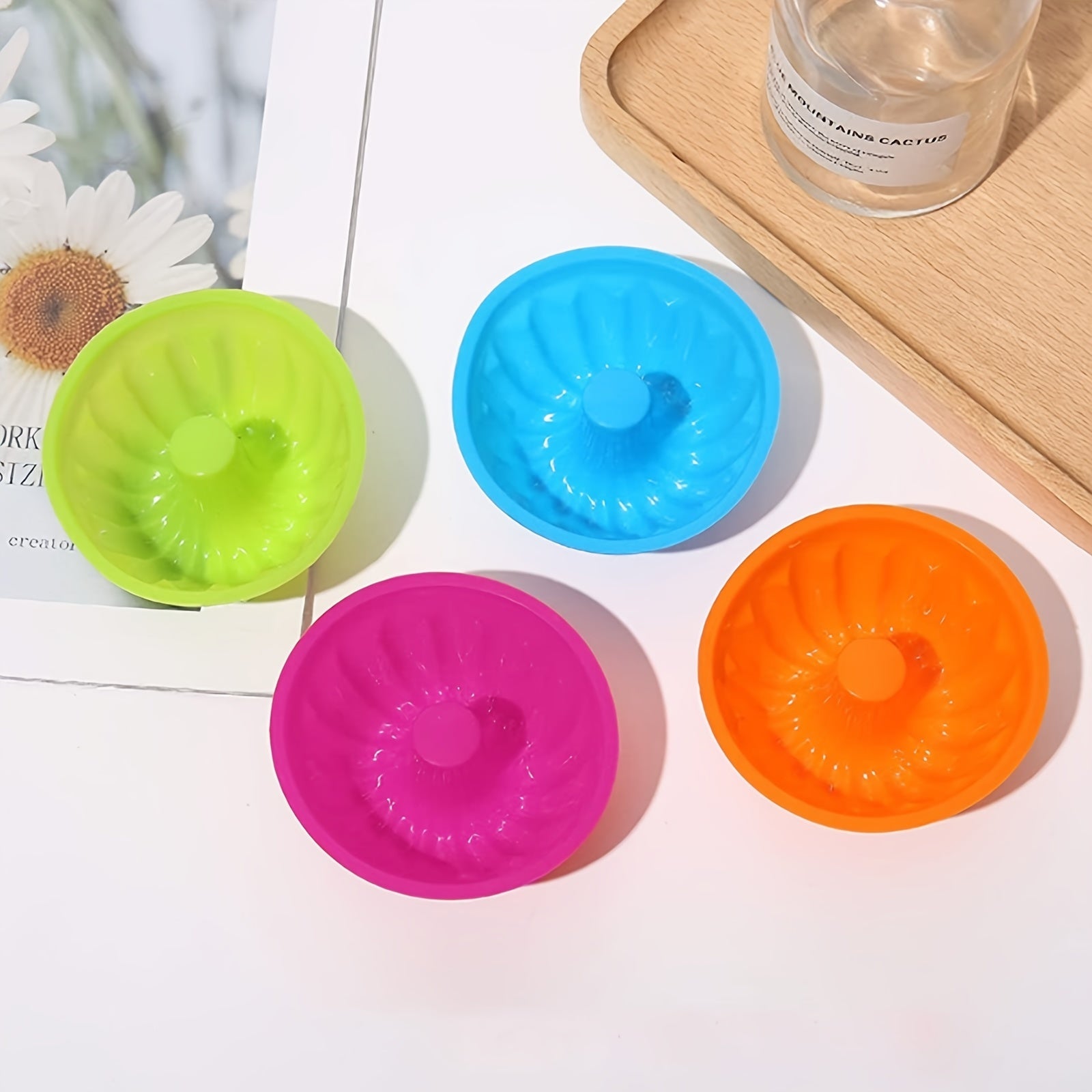 Купите дюжину мини-силиконовых форм для выпечки тортов прямо сейчас! Эти антипригарные формы для кексов не содержат BPA и идеально подходят для создания изысканных десертов, таких как желе и кексы. Идеально подходят для ваших потребностей в выпечке.