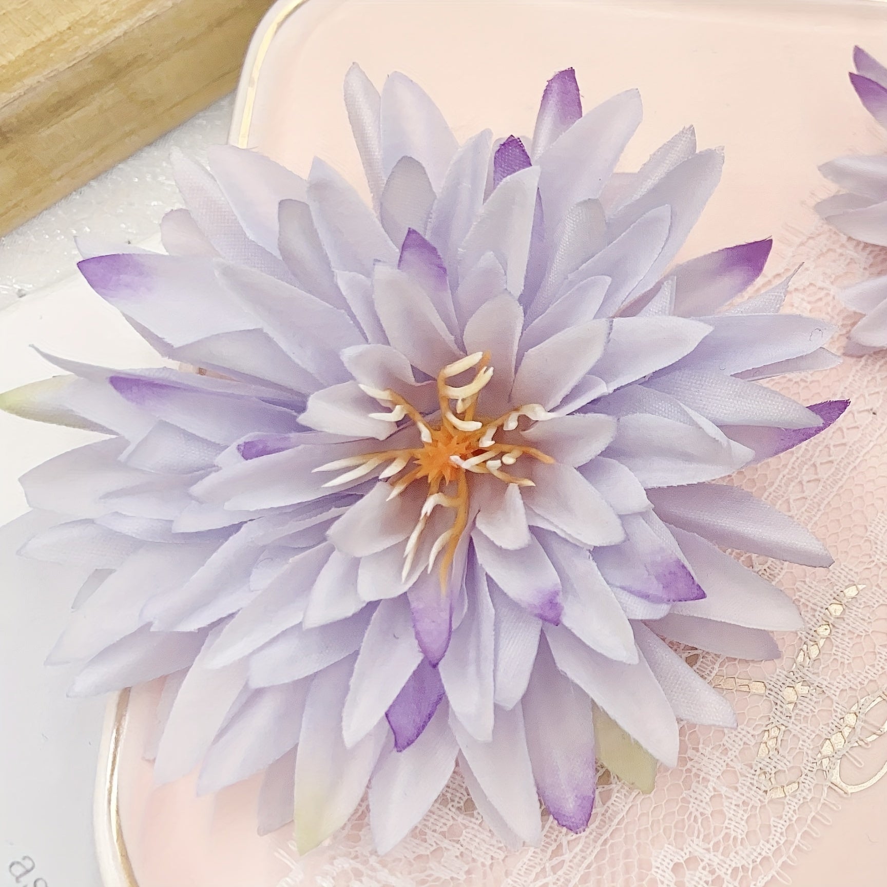 Artificial Flowers Crab Claw Chrysanthemum Simulation Flowers 7.5cm for DIY Crafts Weddings and Decorations