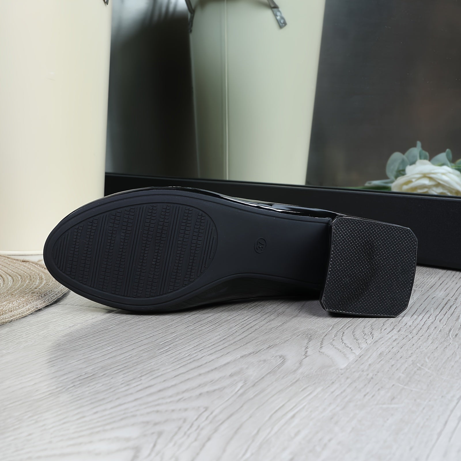 Women's Chunky Heel Pumps Comfortable Lightweight Solid Color Round Toe