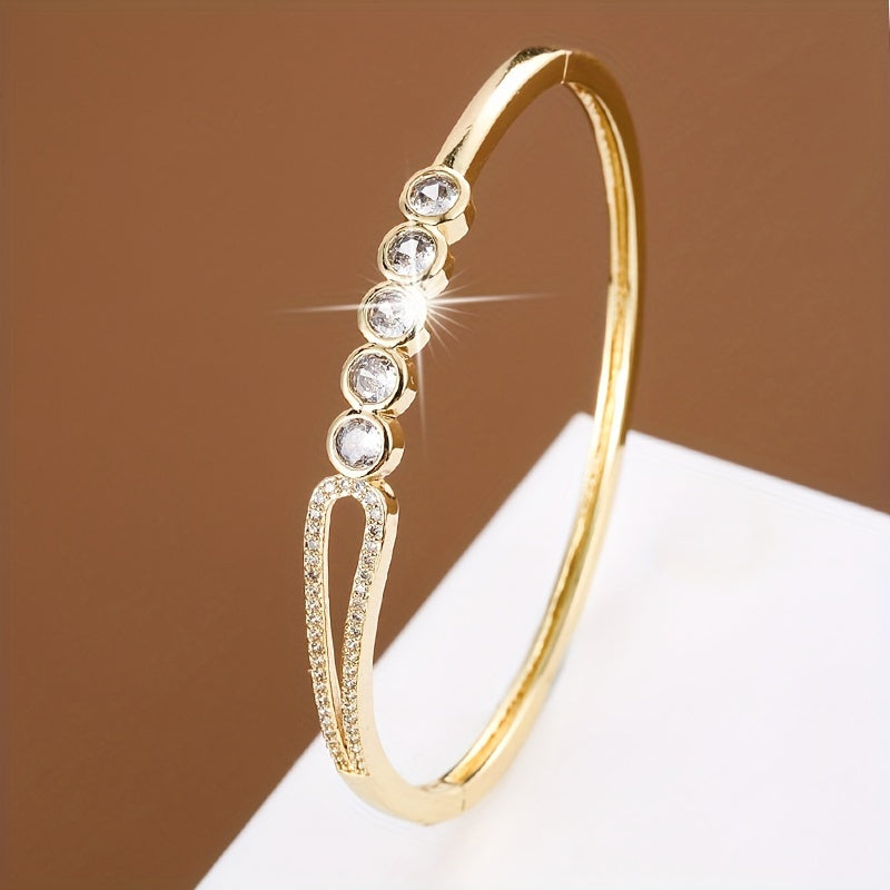 Women's Bracelet with Zirconia Bead Ring Clasp and Circular Design