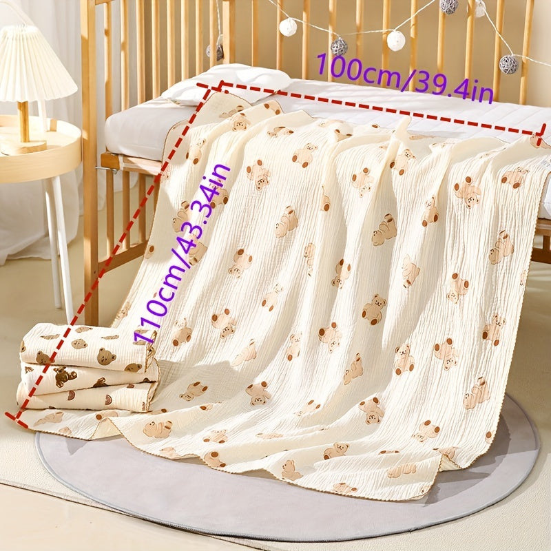 Baby Girl Cotton Double-Layer Quilt Baby Blanket with Bear Cartoon Design