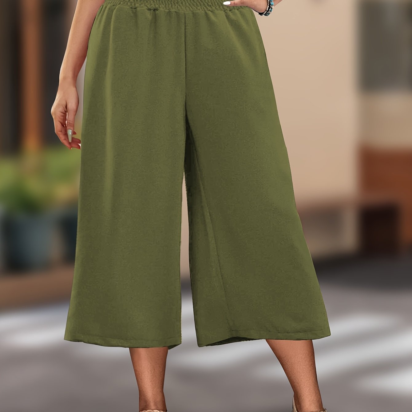 Plus Size Women's Cropped Pants with Draped Feel Relaxed Straight Cut