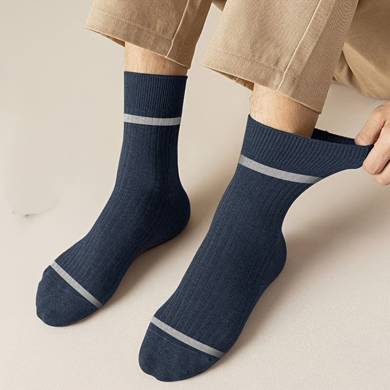 5 juft erkaklar uchun bir rangli siqish ankle paypoqlari sport va tasodifiy kiyim uchun. Havo o'tkazuvchi, namni olib tashlaydigan va hidni oldini oluvchi.