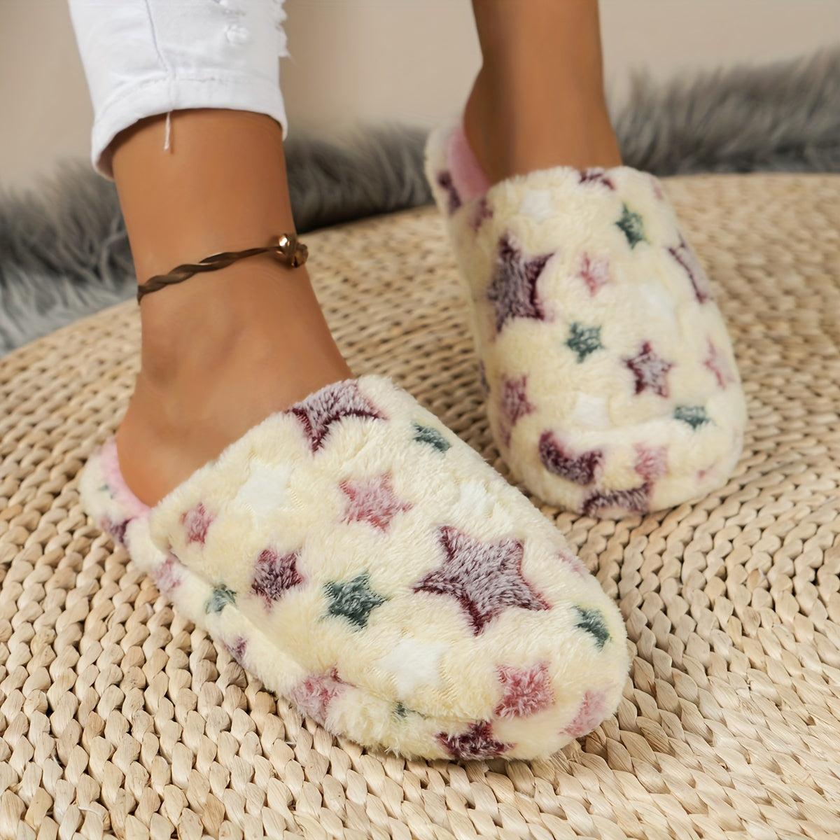 Women's Plush Winter Slippers with Star Pattern, Soft Fabric, Non-Slip Sole