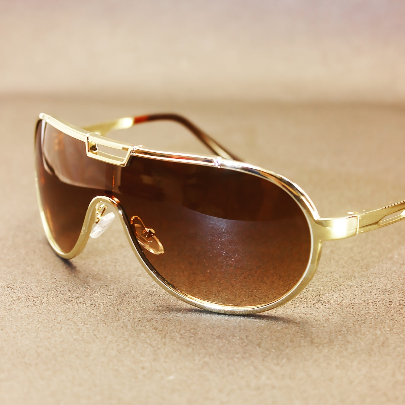 Oversized Gold Frame Sunglasses for Outdoor Cycling and Street Fashion with Zipper Case