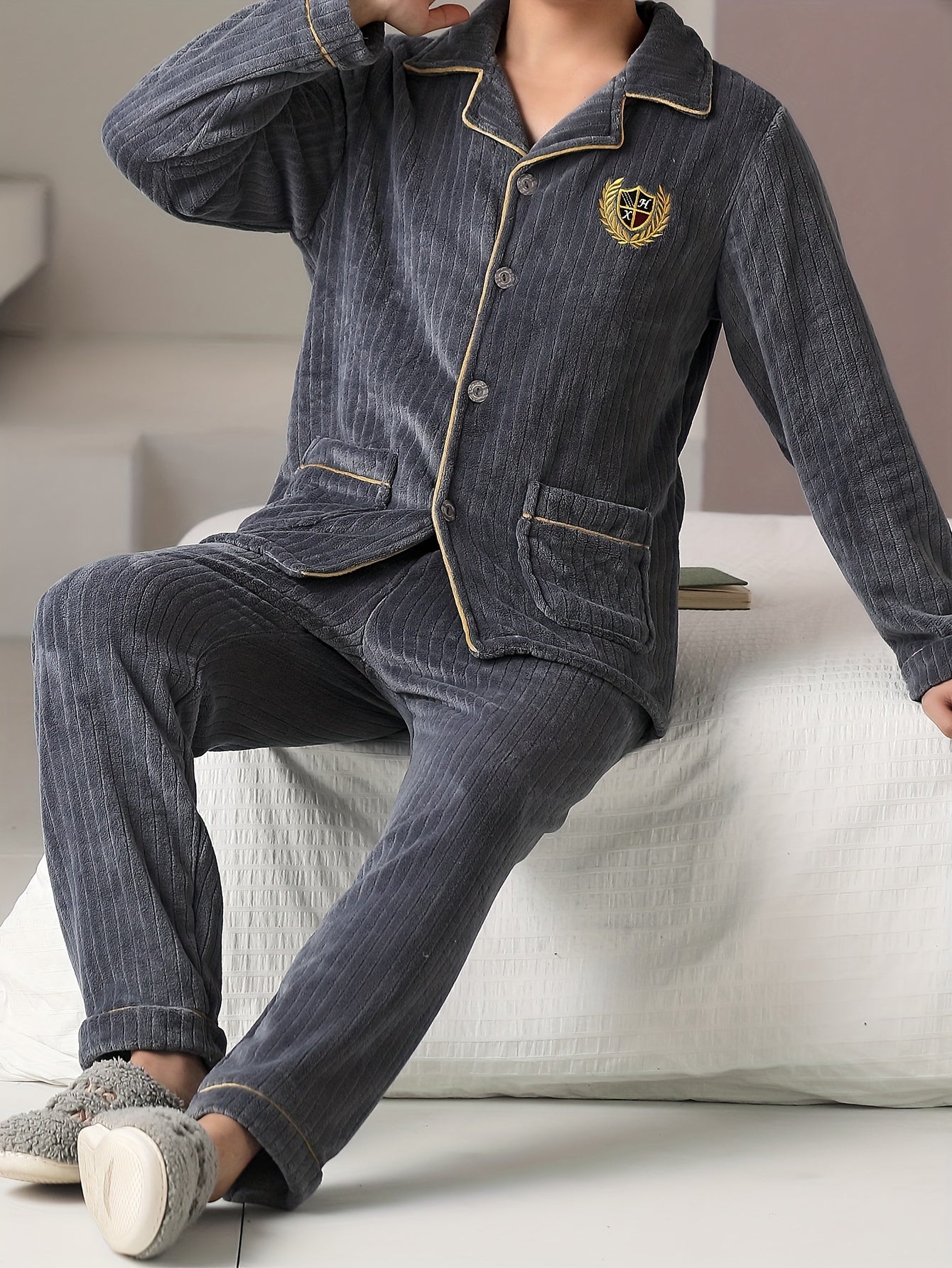 Мужской комплект пижам из фланели с лацканом, топ с длинными рукавами и свободные штаны однотонного цвета