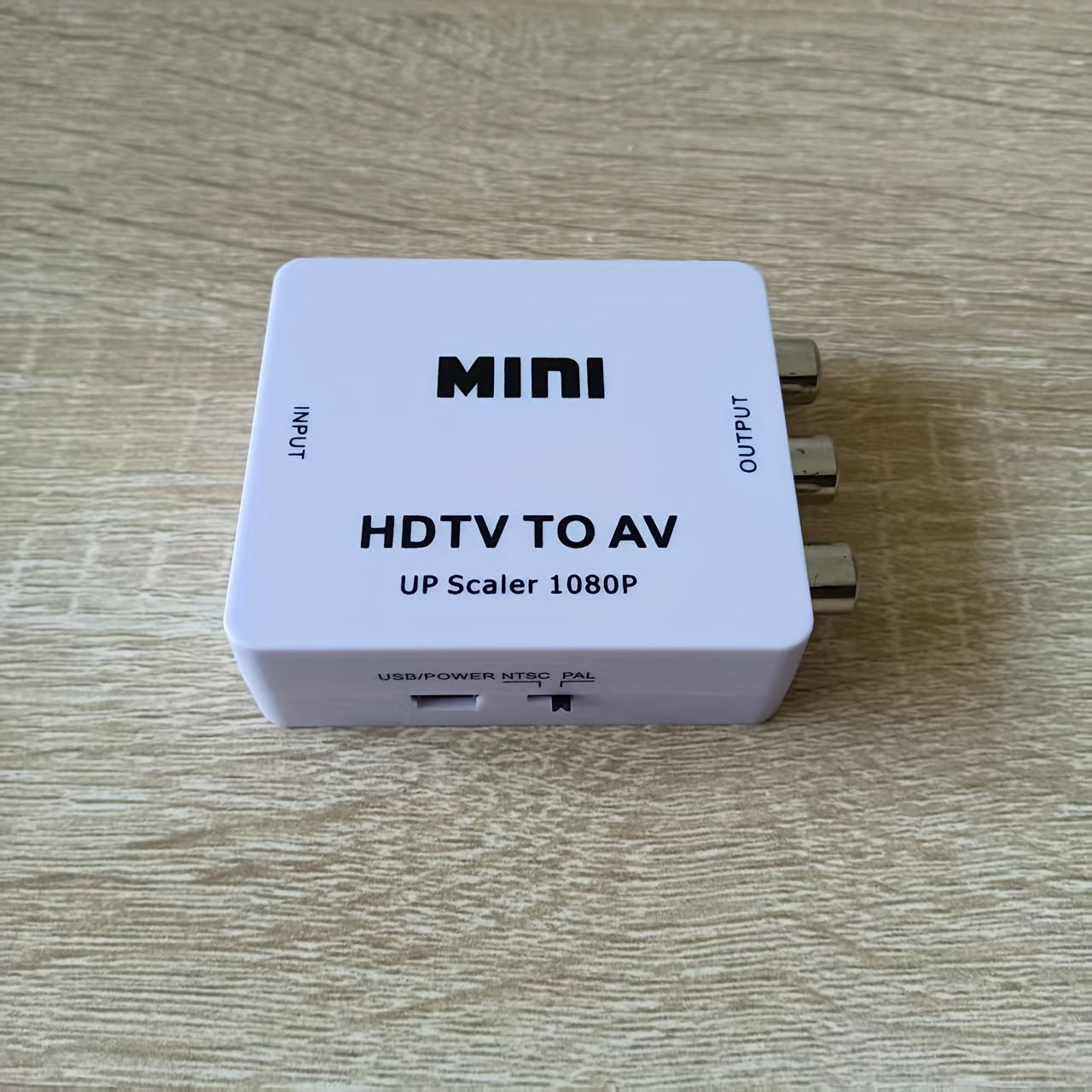 1080P RCA Adapter with USB Charging for PC Laptop HDTV DVD PAL NTSC Composite Video Audio White