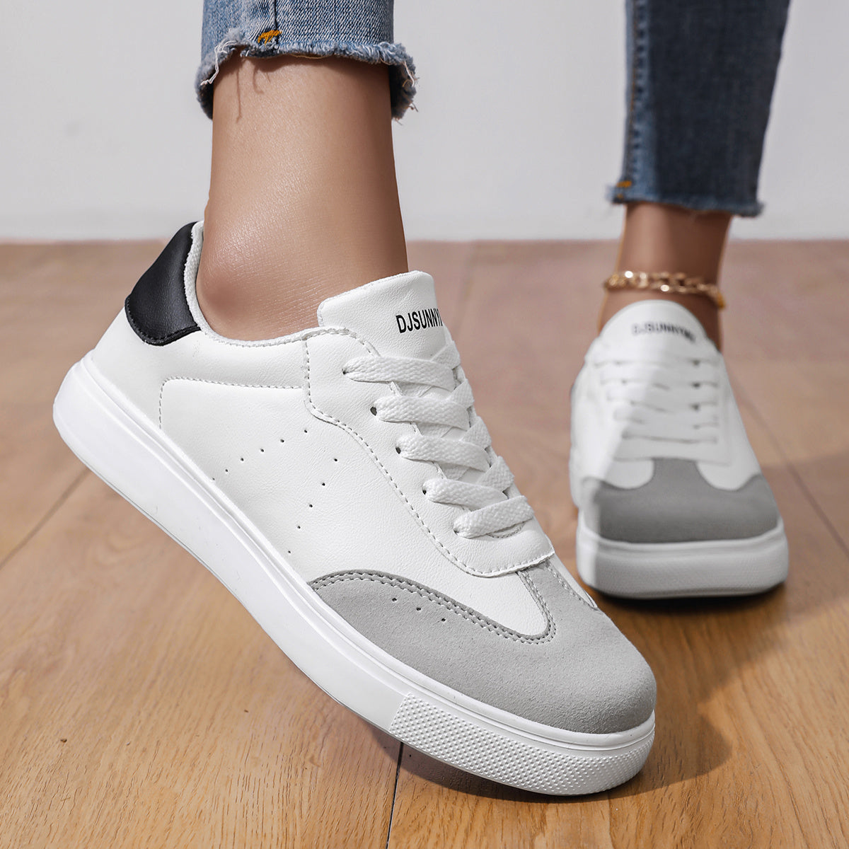 Women's Casual Canvas Sneakers Low Top Lace-Up Comfortable Walking Shoes