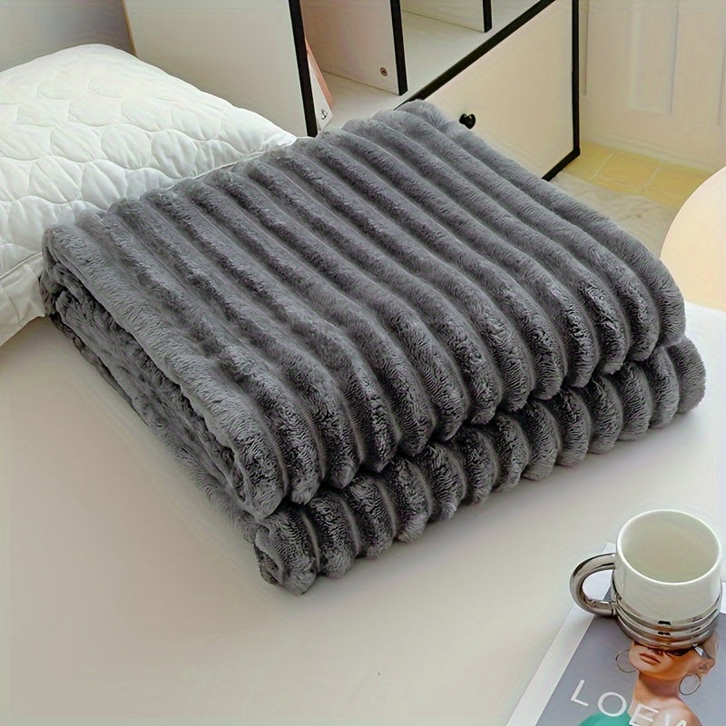 Luxurious Faux Rabbit Fur Throw Blanket Double-Sided Soft Warm Cozy for Sofa Camping and Naps