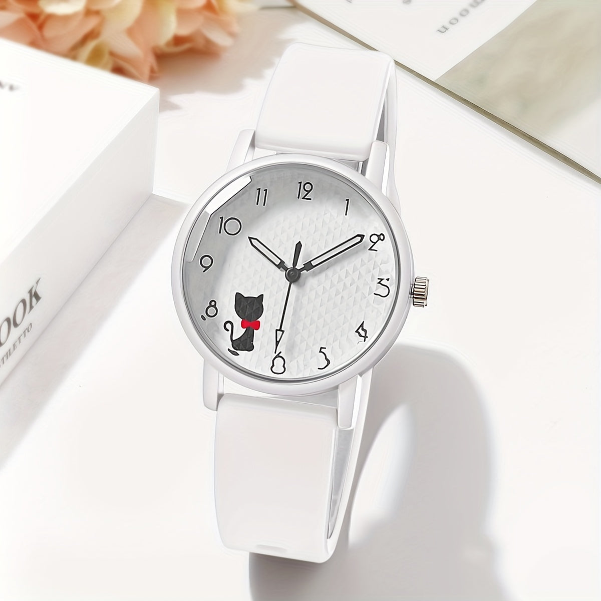 Women's Quartz Watch with Silicone Strap for Casual Street Sports