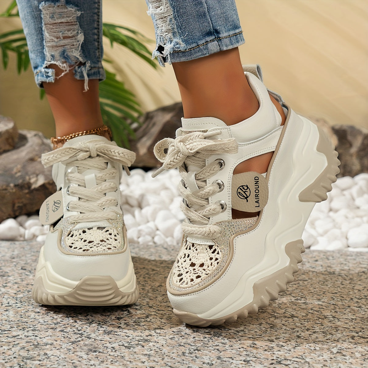 Women's Solid Color Lace-Up Platform Sneakers Breathable Low-Top Casual Shoes