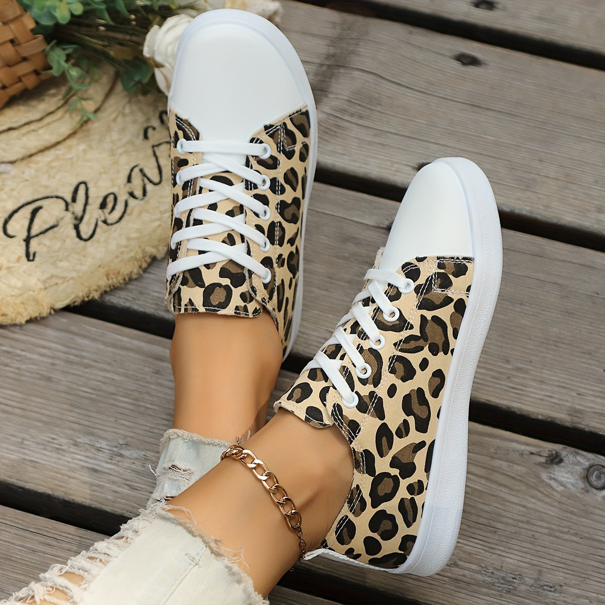 Ayollar uchun kanvas krossovkalar, leopard bosma pastki top quvnoq kundalik poyabzal