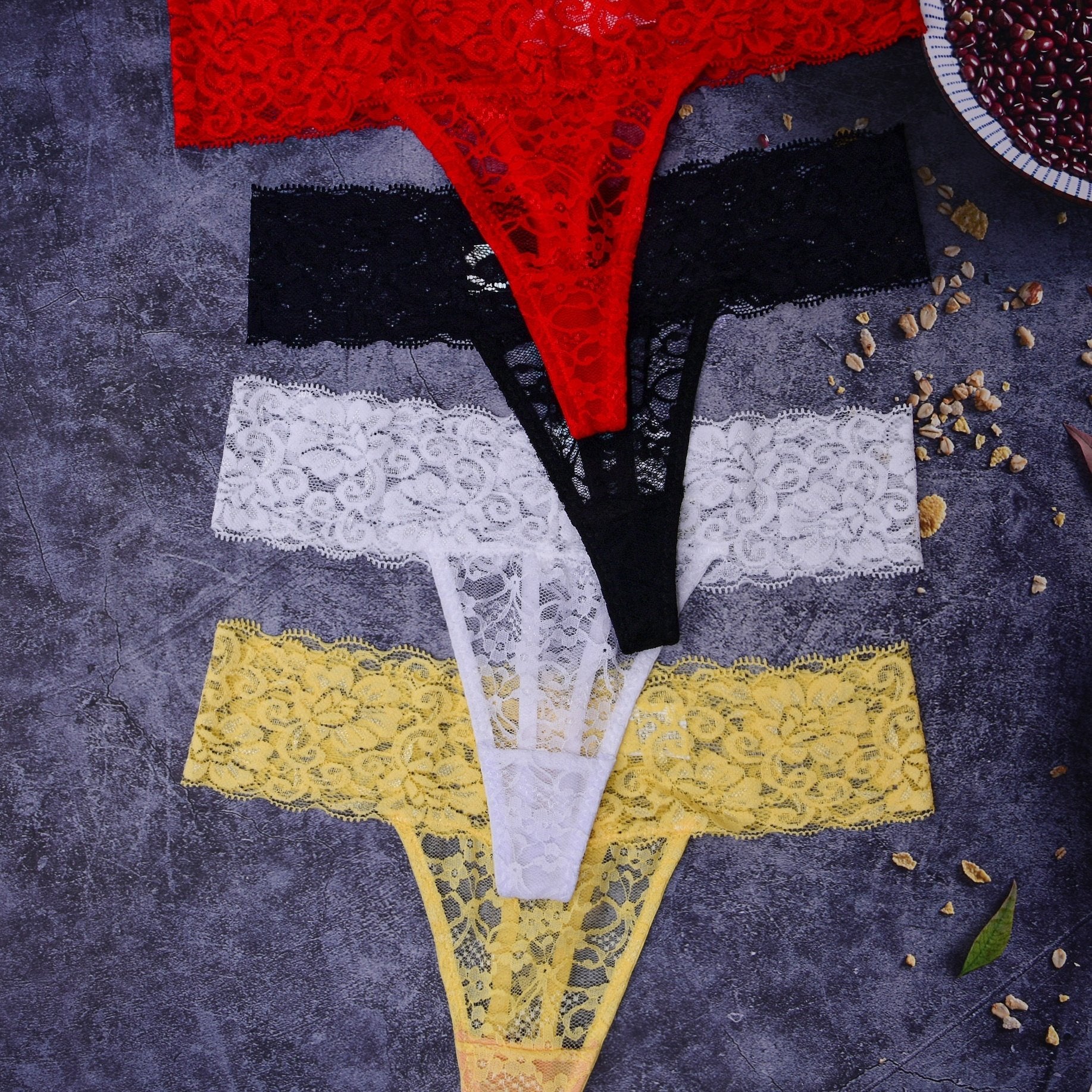 4 dona ayollar uchun seksi korsatilgan tikanli G-String ichki kiyimlar, to'liq rang, yarim shaffof liboslar