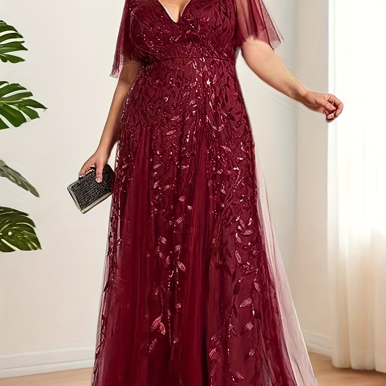 Plus Size Evening Gown Sequin V-Neck Short Sleeve Formal Dress