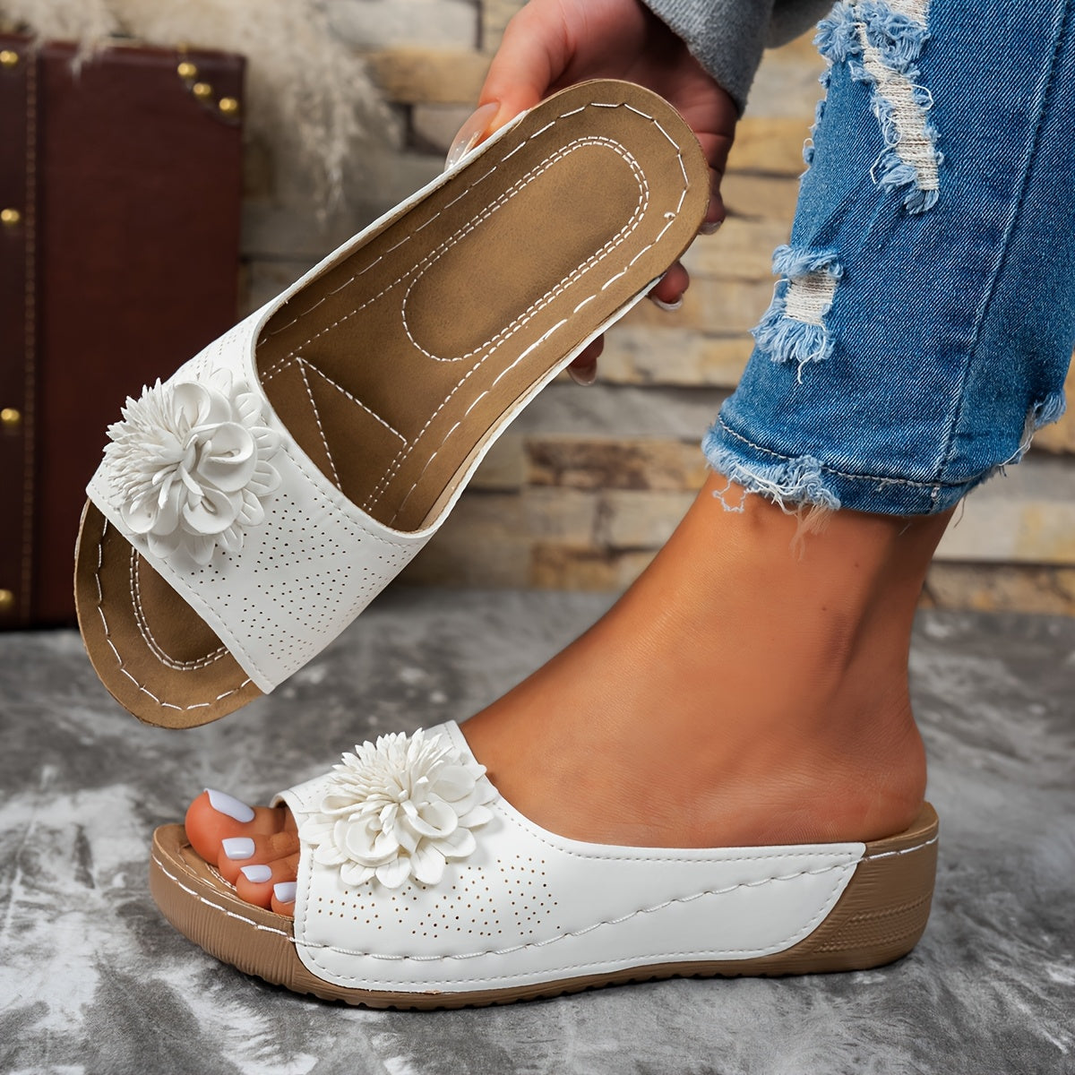 Women’s White Floral Slip-On Slippers with Open Toe and Flat Heel