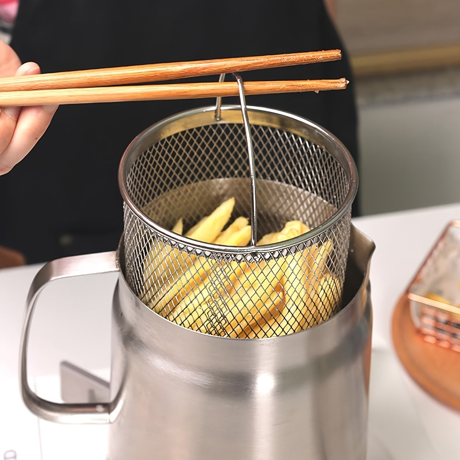 304 Stainless Steel Oil Pot with Drainer Basket Large Capacity Non-Leakage