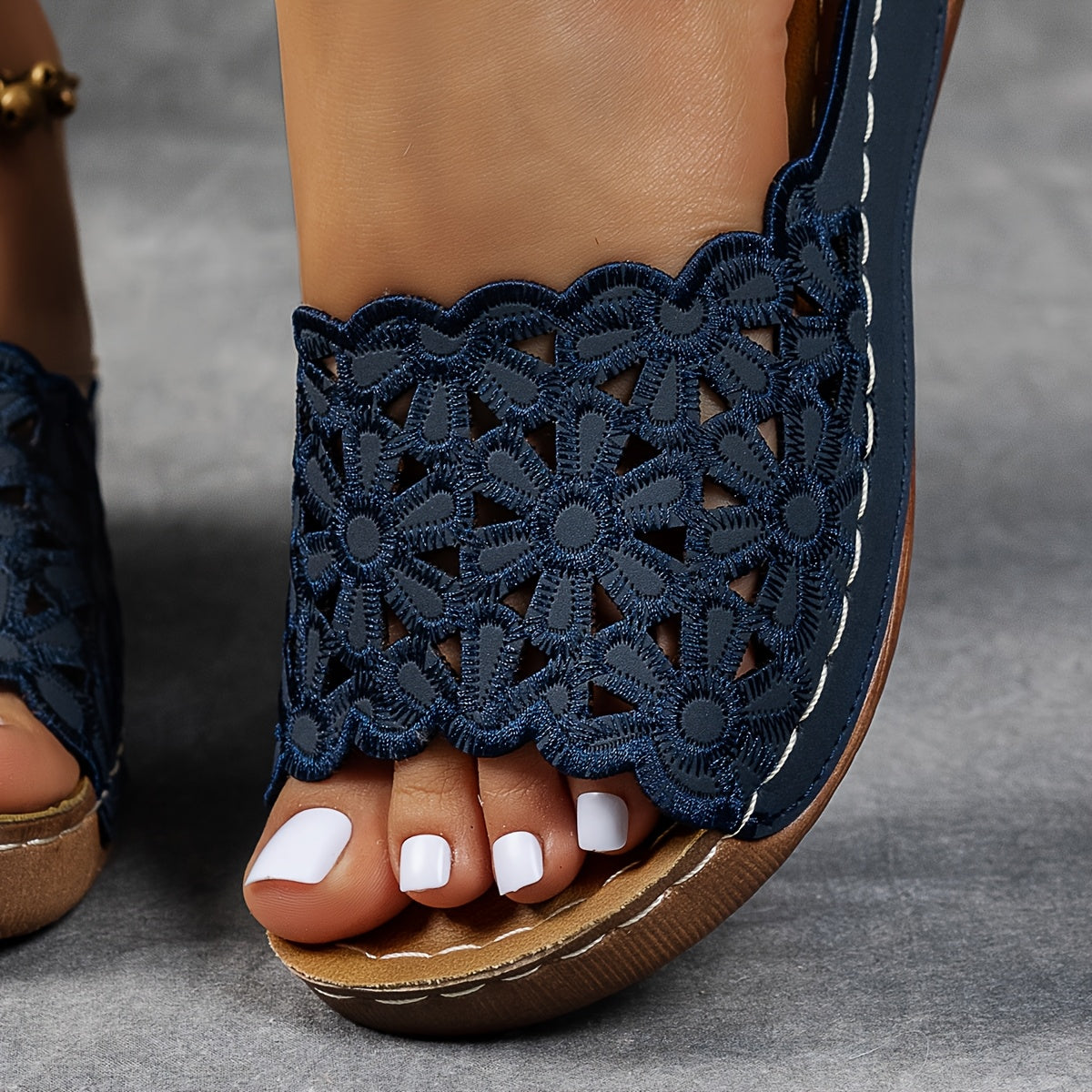 Женские цветочные сабо на платформе, легкие, с открытым носком и ремешками, комфорт