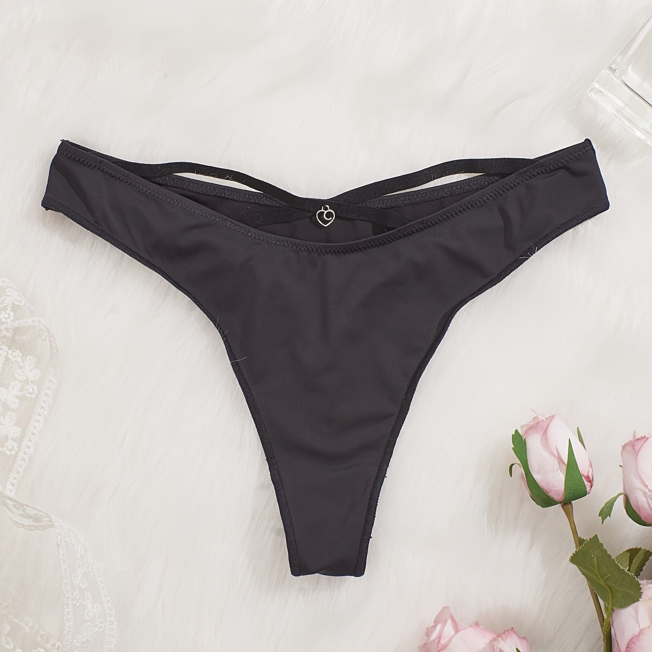 Colgante de corazón en fina cuerda para joyería sensual