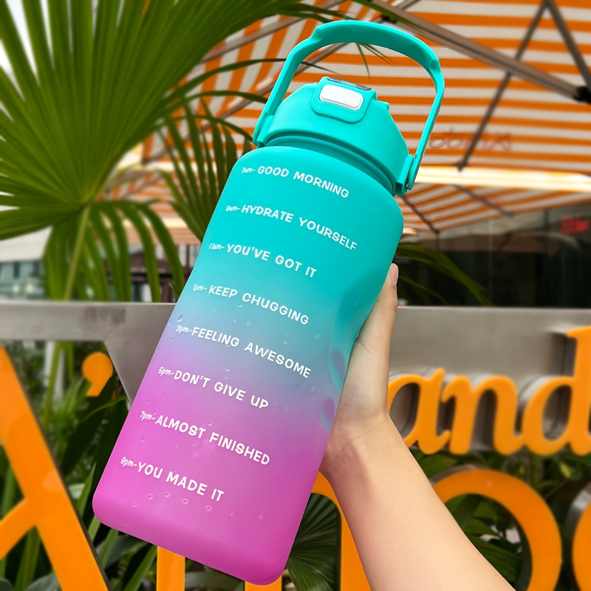 Gradient Color 2000ML Leakproof Sports Water Bottle with Time Mark Hydration Reminder