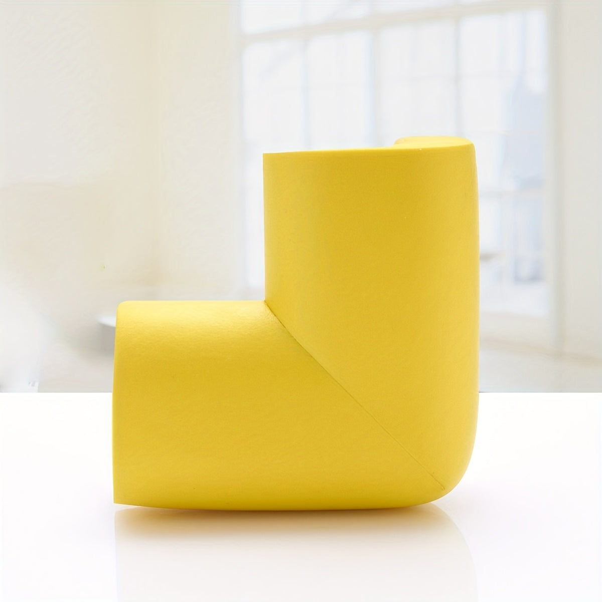 Bolalar xavfsizligi burchak qoʻriqlovchilari, uy roʻzgʻor stollari uchun qalinlashtirilgan toʻqnashuvga qarshi himoya qiluvchilar