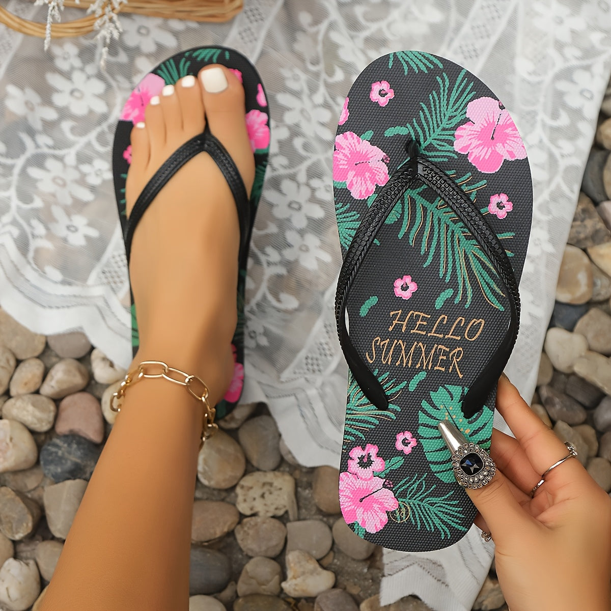 Women's Flip-Flops Non-Slip Beach Slides with Heart and Floral Design