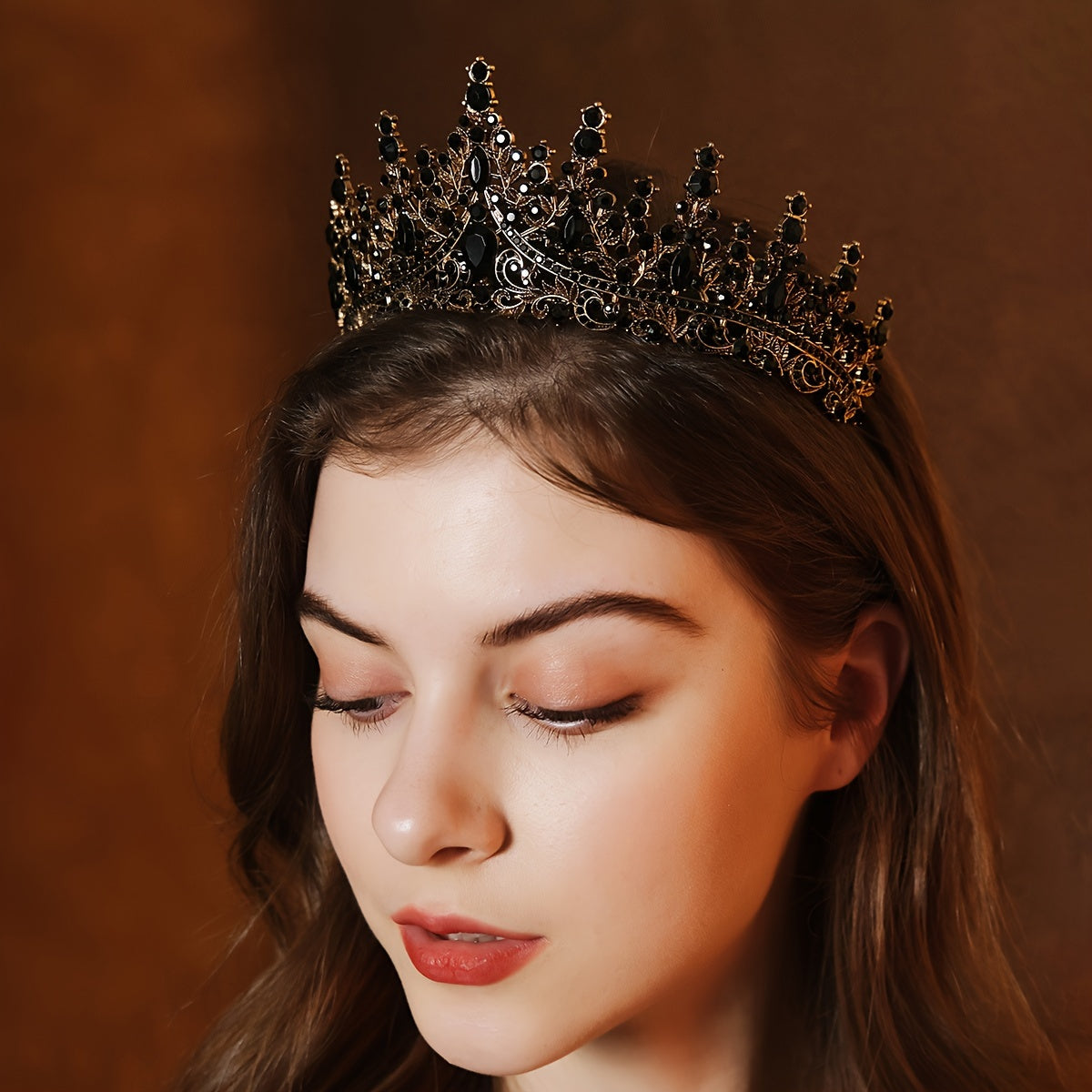 Vintage-Inspired Bridal Crown Zinc Alloy Wedding Headpiece for Weddings and Celebrations