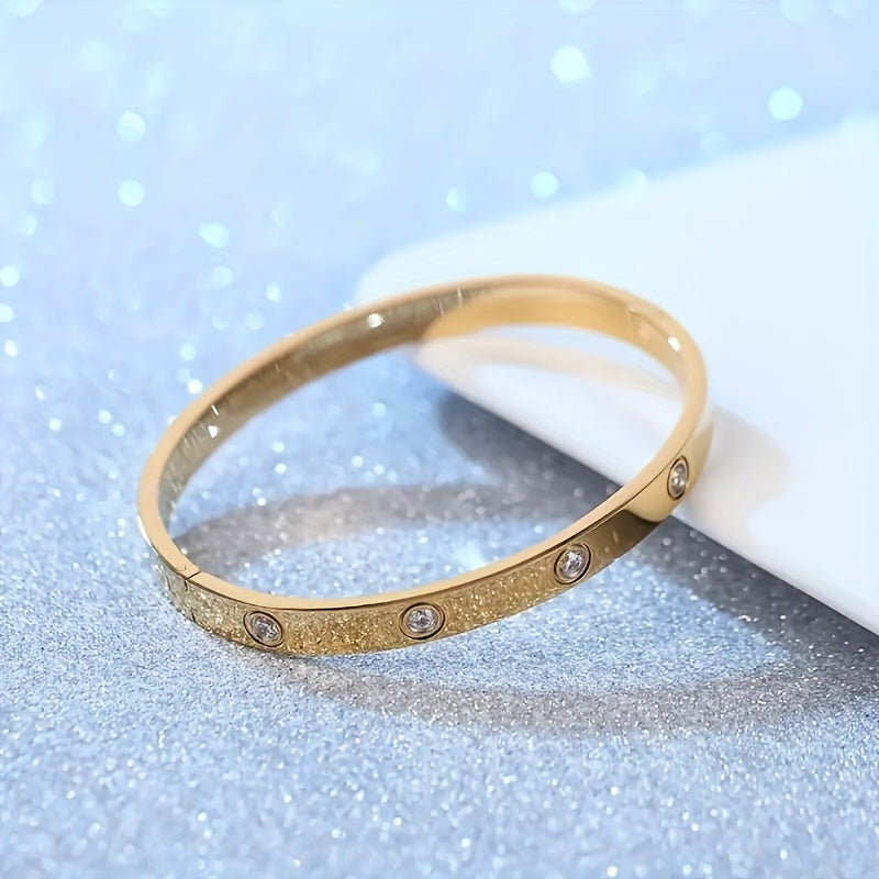 Titanium Steel Bracelet with Synthetic Zircon and 18K Gold Plating for Daily and Party Wear