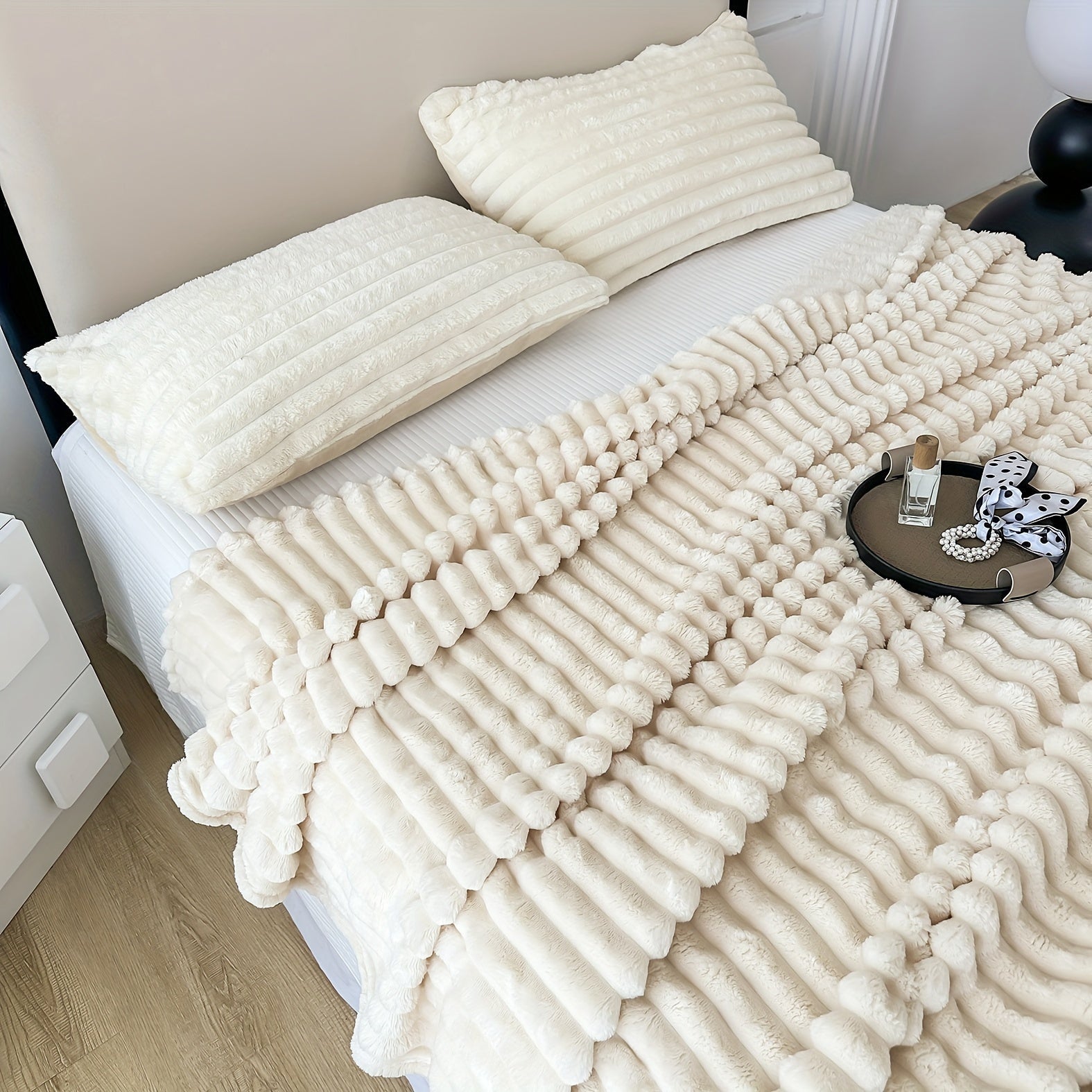 All-Season 100% Polyester Bubble Quilt with Soft Suede Cover 250-300G/M²