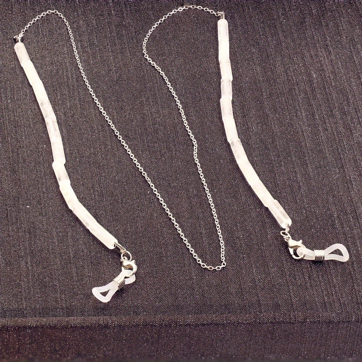 Цепочка из натуральных кристаллических чипсов с подвеской для очков и подвеской для наушников с кристаллом