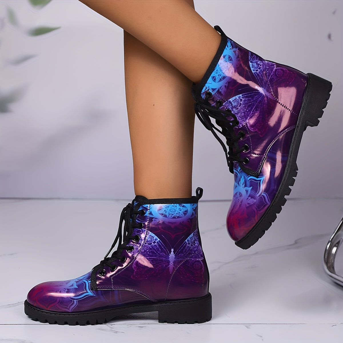 Women’s Butterfly Print Combat Boots Casual Round Toe Lace Up Ankle Boots