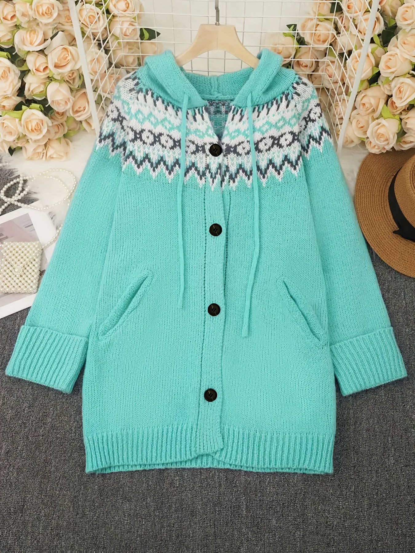 Plus o'lchamli ayollar uchun geometrik naqshli kapüşonli kardigan uzun qolli qishki kurtka, cho'ntaklar bilan