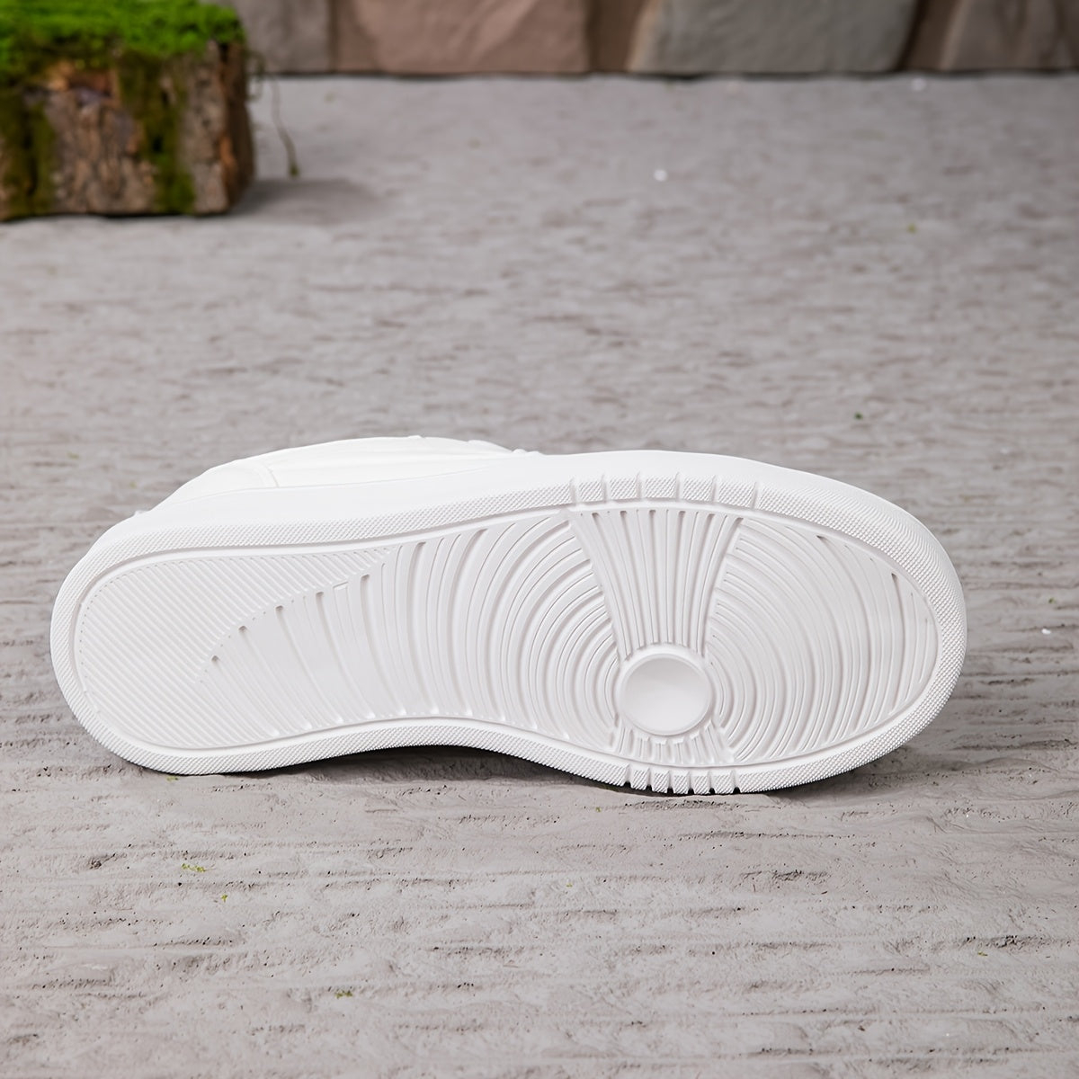 Women's Fashion Sneakers White Low-Top Lace-Up Casual Shoes