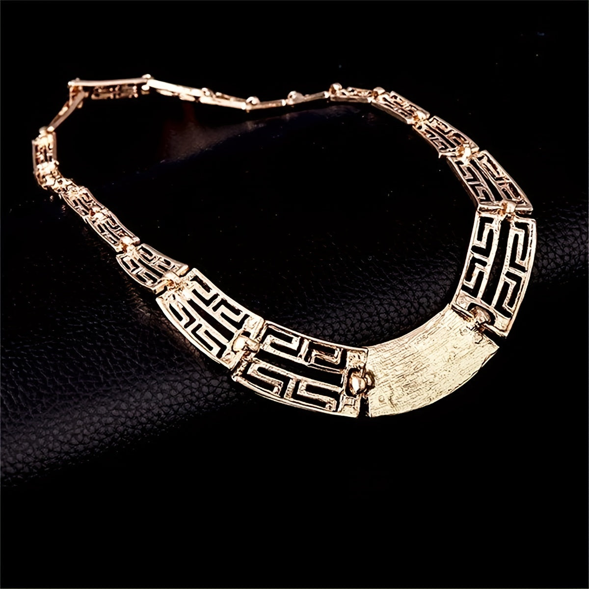 Traditional Bridal Jewelry Set with Rhinestone Earrings Bracelet Necklace Ring for Wedding