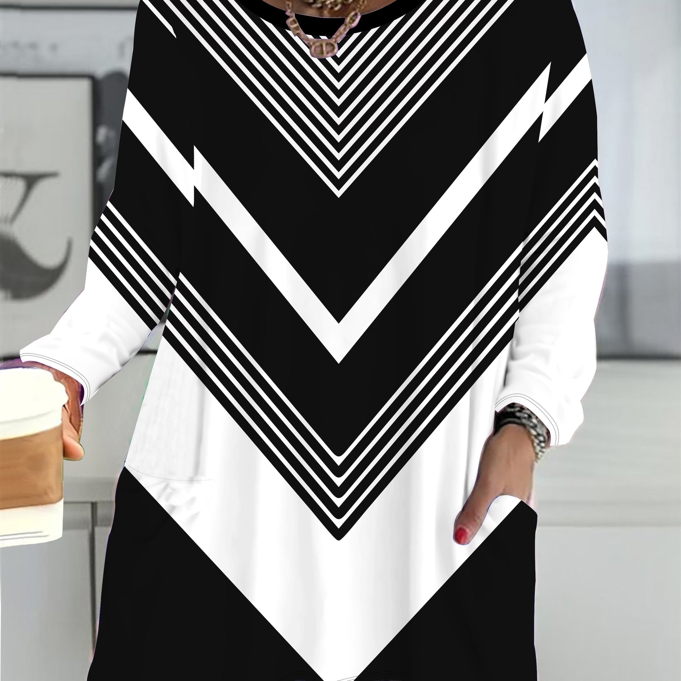 Women's Plus Size Long Sleeve T-Shirt Polyester Knit Geometric Pockets