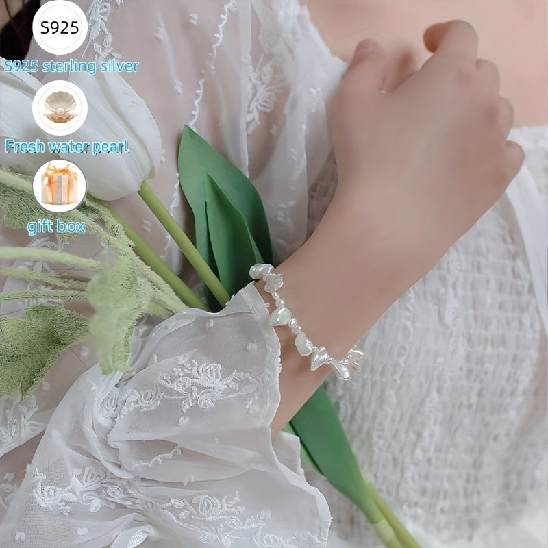 Zamonaviy Shirin Suv Marvarid Bilaguzuk - 13g Barokko Uslubida, Ko'k Petal Aktsentlari bilan, Oson Chic Dizayni, Har kuni kiyish yoki Maxsus Tadbirlar uchun Ideal, Chiroyli Sovg'a Qutisida Keltiriladi