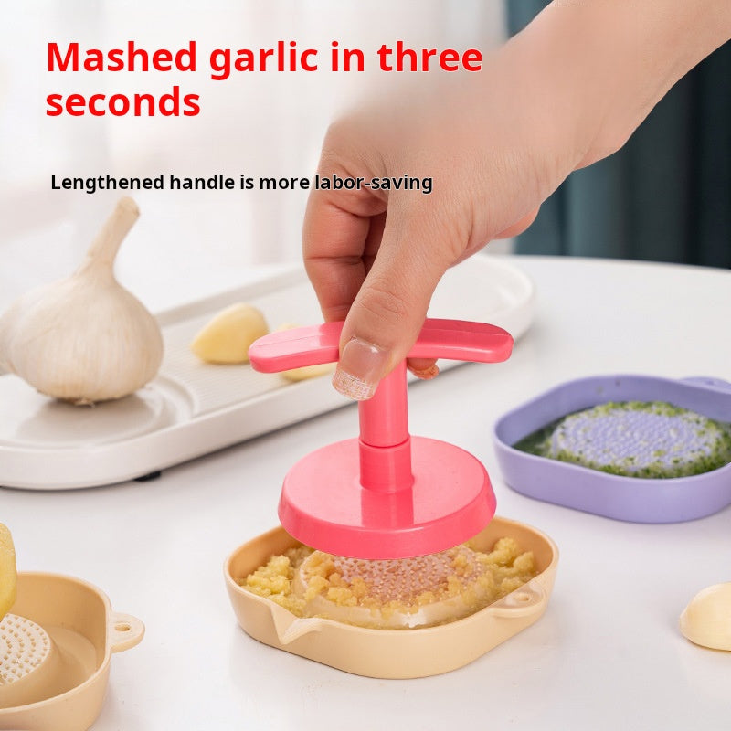 Ginger, sarimsoq, bodring va radish pyuresini ezish uchun samarali ergonomik oshxona sarimsoq bosgich. Oson foydalanish uchun uzaytirilgan tutqich. Mustahkam plastmassadan tayyorlangan.